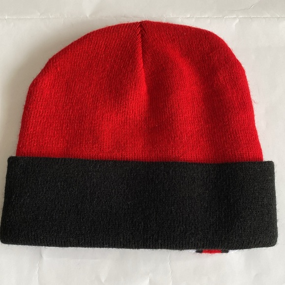 NEW Chicago Blackhawks Authentic NHL Ice Hockey Beanie Knit Hat One Size Red - Picture 3 of 7